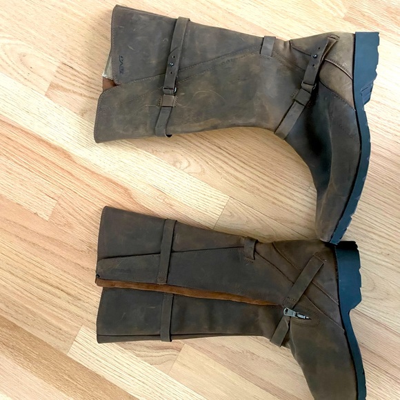 COPY - Teva boots - Picture 3 of 4